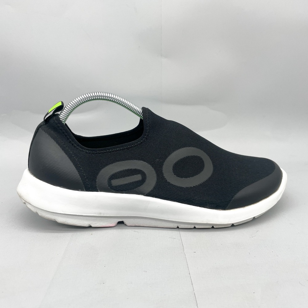 OOFOS Mens 11 OOmg Low Black White Sport Recovery Slip On Shoes Casual Travel